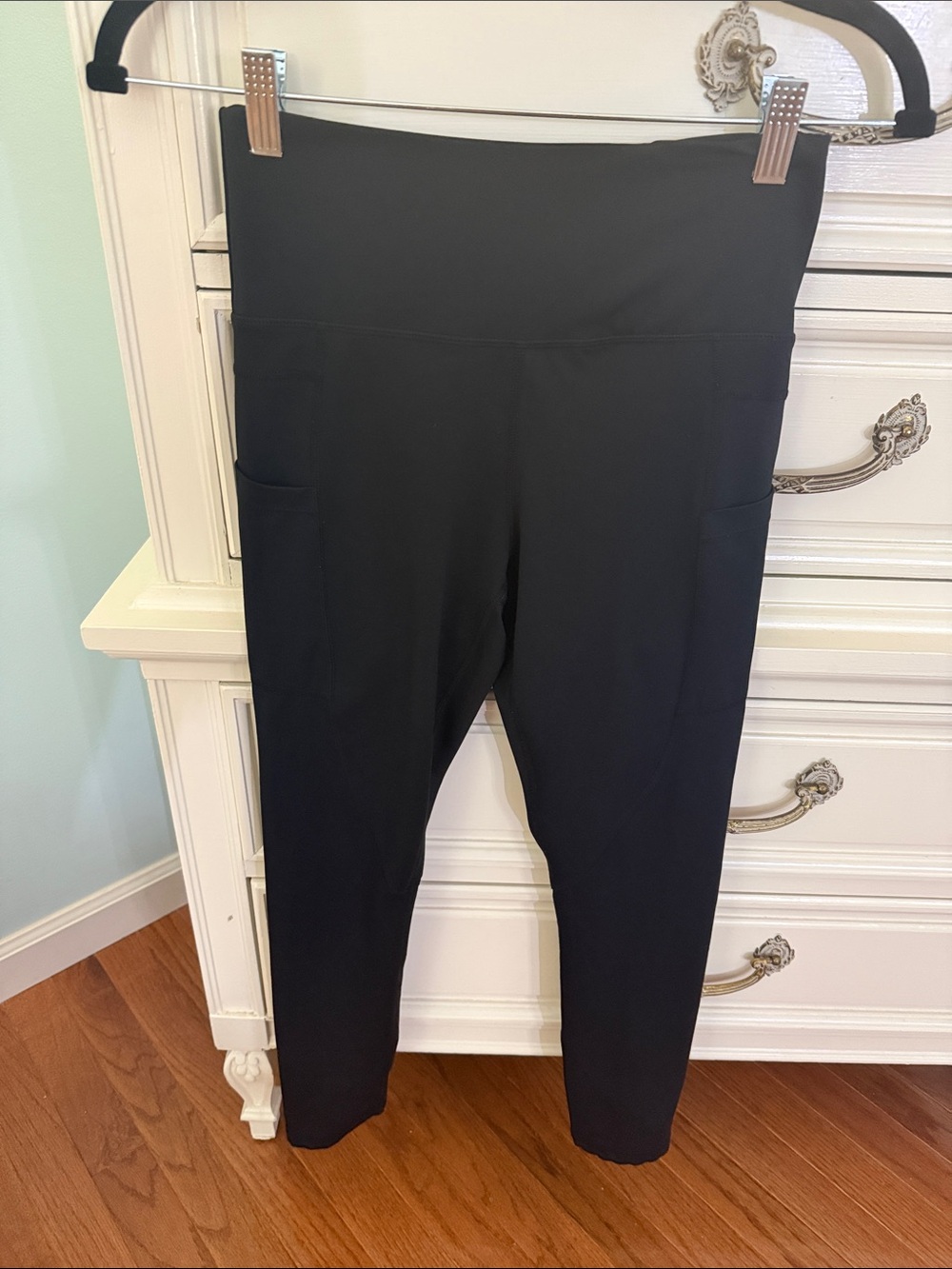 ZYIA Black High-Rise Leggings with Side Pockets